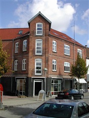 80 m2 lejlighed. Husdyr er tilladt