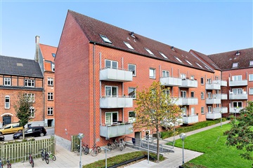 Lejlighed med altan/terrasse