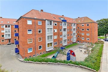 90 m2 lejlighed med altan/terrasse