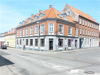 Sor 2V'er på Absalonsgade