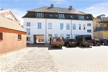 2 værelses lejlighed på 100 m2