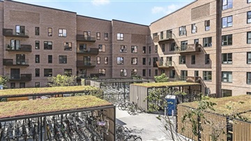 2 værelses lejlighed med hjørnealtan og stort s...