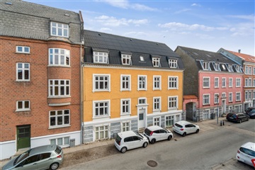 Charmerende lejlighed i Vestbyen – mulighed for...