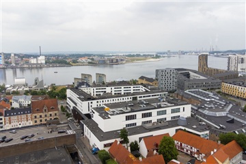 Enestående 3’er i gågaden – Elevator og altan