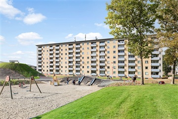 76 m2 lejlighed med altan/terrasse