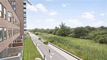 Skønt rækkehus i 1. række til Fælleden