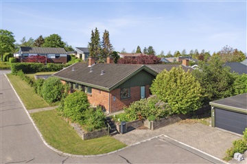 Rummelig 1-plans villa i Højbjerg