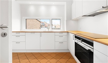 4 værelses lejlighed inkl. parkering