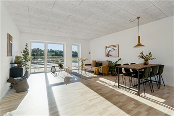 Langkær, 70 m2, 2 værelser, 9.300 kr.