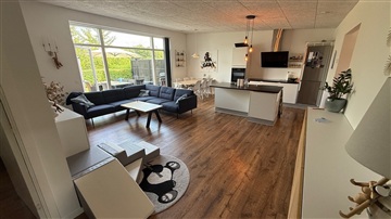 113 m2 lejlighed med altan/terrasse