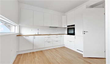 Næsbyvej, 94 m2, 3 værelser, 9.895 kr.