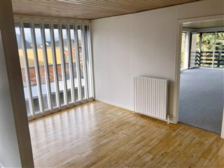 Stor 5-værelses på 154 m2 med altan, grøn udsig...