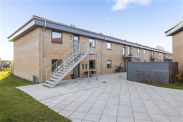 80 m2 lejlighed med altan/terrasse