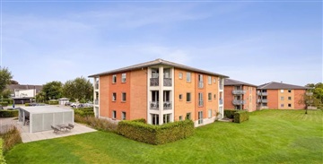 Ny renoveret 2-værelses lejlighed i centrum af ...