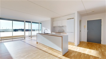 Skøn 4-værelses lejlighed i Vallensbæk