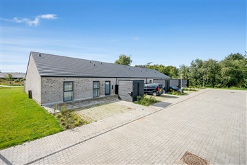 90 m2 hus/villa. Husdyr er tilladt