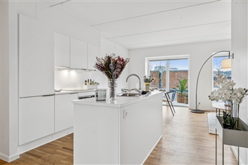 85 m2 lejlighed med altan/terrasse