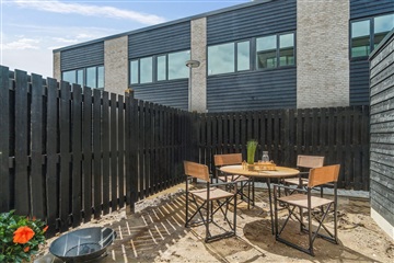 Flot 4-værelses rummeligt rækkehus i to plan