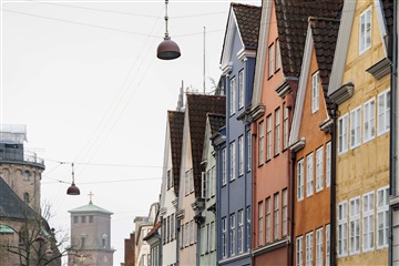 Lys og velindrettet 3-værelses lejlighed midt i...