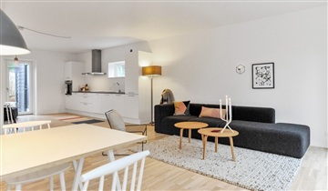 Attraktivt 4-værelses rækkehus i Højbjerg i to ...