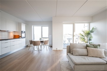 2 værelses lejlighed på 77 m2