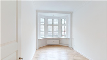 Charmerende og æstetisk 5-Værelses lejlighed på...