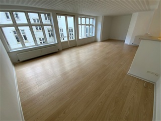 102 m2 lejlighed med altan/terrasse