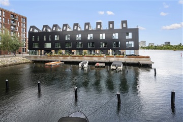 Lejlighed Lys og Indbydende 3-værelses lejlighed i Piers med privat tagterrasse!