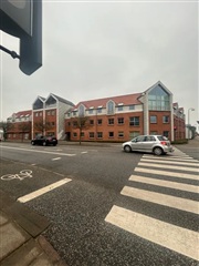 Lys og velindrettet lejlighed midt i Herning ce...