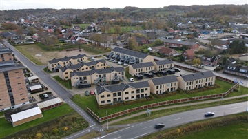 101 m2 lejlighed. Husdyr er tilladt