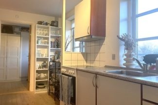 2-værelses lejlighed centralt i Odense C – 42 K...