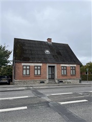 Fin 2-værelses tæt på vandet