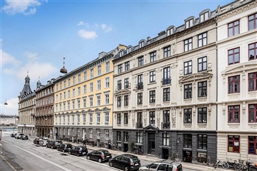 Lækker penthouse lejlighed med altan | Københav...