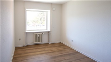 Lindegårdsvej, 70 m2, 3 værelser, 4.658 kr.