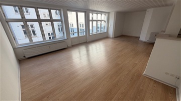 Jernbanegade, 102 m2, 2 værelser, 7.045 kr.