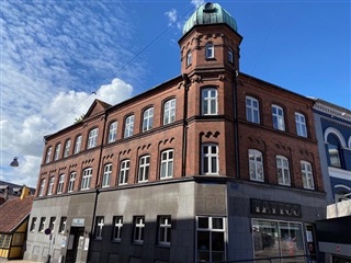 Skøn 3-værelses lejlighed midt i hjertet af Ode...