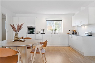 5 værelses hus/villa inkl. parkering