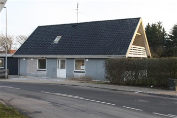 Flot præsentabelt rækkehus med have