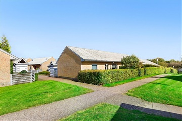 79 m2 hus/villa. Husdyr er tilladt