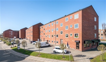 Lejlighed med altan/terrasse