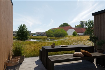 Nybygget rækkehus i naturskønt område og kun 30...