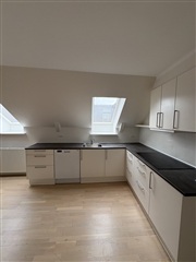 155 m2 lejlighed på Hundegade