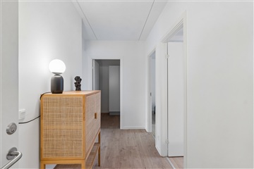 Digterstrædet, 84 m2, 3 værelser, 13.200 kr.