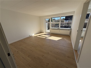 Hyggeligt hus med egen have til leje i Skals