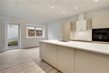117 m² rækkehus i 2 plan – med solceller og e...