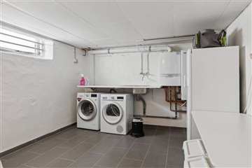 Flot møbleret villa med Dyrehaven som nabo og...