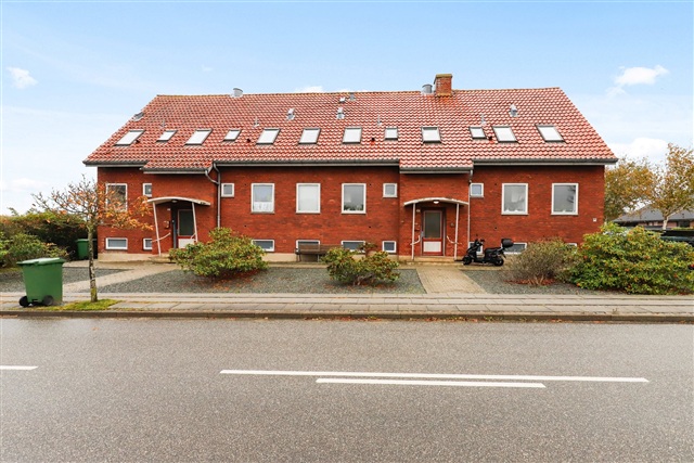 Lejlighed Lys 2-værelses med altan og fælles have – 50 m2 Lejlighed Lys 2-værelses med altan og fælles have – 50 m2