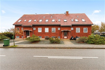Lejlighed Lys 2-værelses med altan og fælles have – 50 m2