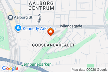 Lækker lejlighed med stor altan