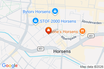 Lys og flot studiebolig i hjertet af Horsens